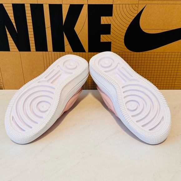 Final Sale!!! 🌺 NIKE 🌺 Nike Air Force 1 PLT.AF.ORM 👟 - Picture 10 of 14